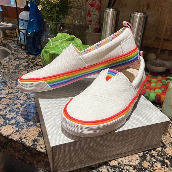 Toms Shoes - Tom's Baja Rainbow sneakers